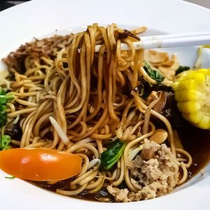 Jia Xiang noodles at North South East West Fusion Vegetarian Restaurant 东南西北素食融合餐馆 in Central Singapore