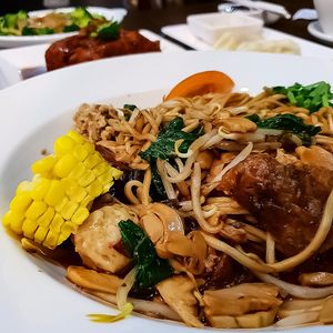 Jia Xiang noodles at North South East West Fusion Vegetarian Restaurant 东南西北素食融合餐馆 in Central Singapore