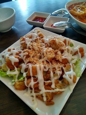 Deep fried you tiao at North South East West Fusion Vegetarian Restaurant 东南西北素食融合餐馆 in Central Singapore