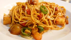 mee goreng at North South East West Fusion Vegetarian Restaurant 东南西北素食融合餐馆 in Central Singapore