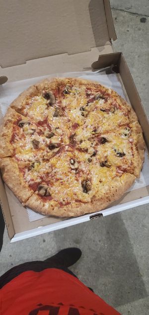 Vegan pizza at Ed's Buffalo Wings and Pizza in Philadelphia