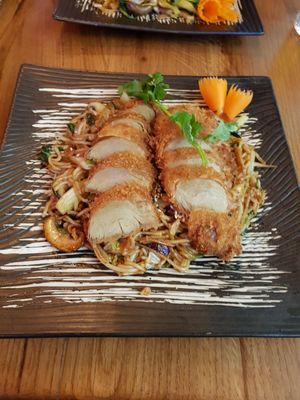 Crispy duck at Com Chay in Mannheim