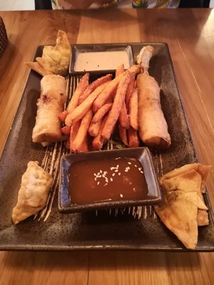 Gemischte Vorspeisenplatte at Com Chay in Mannheim