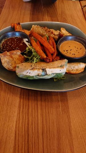 Vorspeisenteller at Com Chay in Mannheim