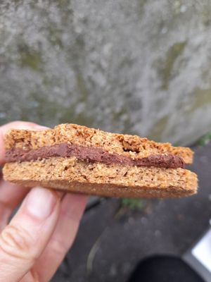 Salty cookie with nut-cream at Les Gâteaux de Margot in Amiens