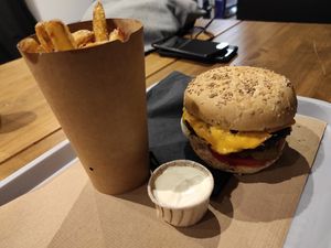 Menu at VG Burger in Quimper