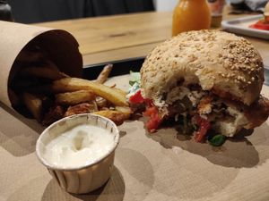 Fish burger at VG Burger in Quimper
