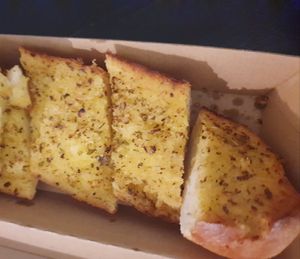 Vegan garlic bread at La Porchetta in Sale