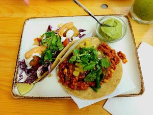 Pilzfüllung (links) & Soja-Hack (rechts) at Yepa Yepa in Freiburg