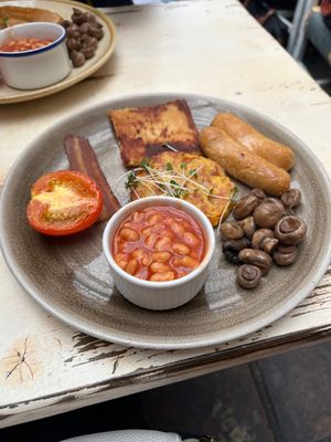Vegan fry with beans instead of black pudding which was out of stockk  at The Lamppost Cafe in Belfast