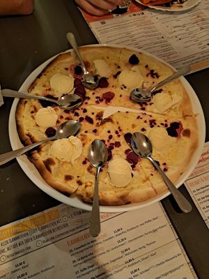 Heiße Liebe (vegan) at Marianne's Flammkuchen in Karlsruhe
