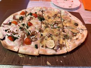 „Bauern Art“ & „Champignon & Speck"  at Marianne's Flammkuchen in Linkenheim