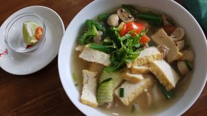 Vegan Phở at Viet Veggie in Cologne