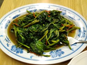 Stir-fry sweet potato leaves at Yuan Xiang Vegetarian Food 圆香素食馆 - Changi in Central Singapore