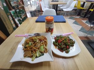 Bought the drink as well at Yuan Xiang Vegetarian Food 圆香素食馆 - Changi in Central Singapore