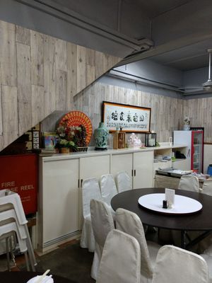 Nice family restaurant at Yuan Xiang Vegetarian Food 圆香素食馆 - Changi in Central Singapore