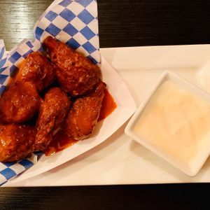 Buffalo chicken wings and ranch at The Bayside Cafe in Everett