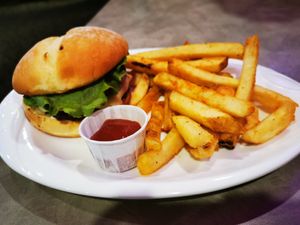 Classic burger at The Bayside Cafe in Everett