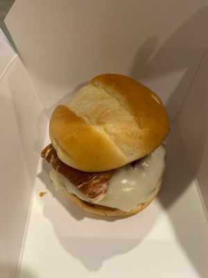 Sliders with cheese and bacon  at The Bayside Cafe in Everett