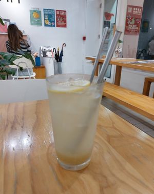 Lemon Sour Plum Soda 檸檬話梅梳打 👍 at Friends of Years in New Territories