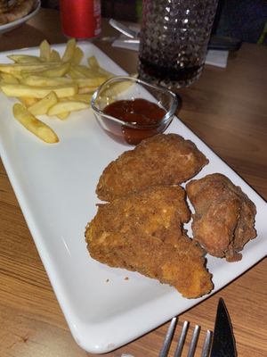 Fries and wings (all vegan of course) at Veganzza in Istanbul