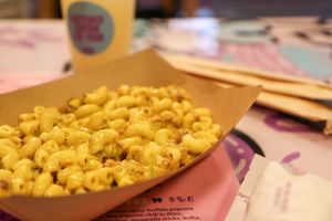 mac cheezy at Nosh Cravings in Doha