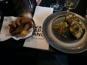 Vegan oyster mushrooms and sushi at Van Sprang in Ermelo