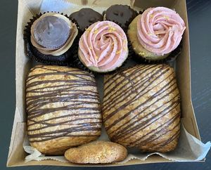 Combo box at Mud Pie Stand in Sacramento