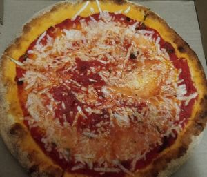 Napoletana at Ottavio in Laval