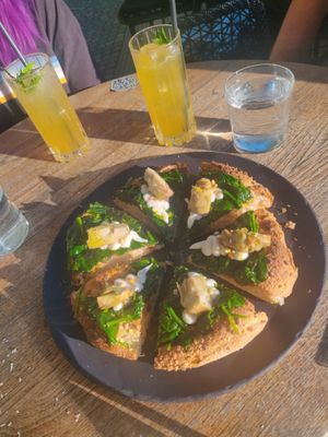 Vegan pizza at Fetiche in Ljubljana