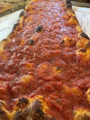 Pizza rossa  at Aldo's Bakery in Turin