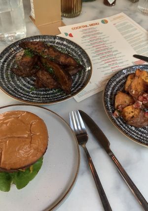 As well as their day menu, there is a fantastic array of vegan evening meals. This is the vegan burger, sweet potato chunks and Cajun wedges😍 also amazing cocktail and wine menu at New Ground in Harlow