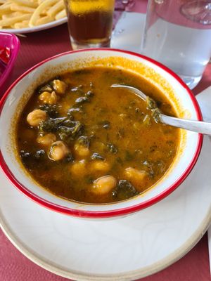 Chickpea soup at Duas Ruas Bodeguilla in Melide