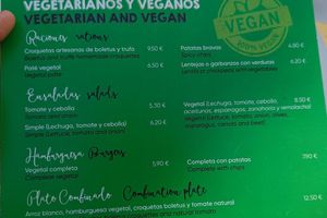 Variedad de opciones, lo que se agradece. at Duas Ruas Bodeguilla in Melide