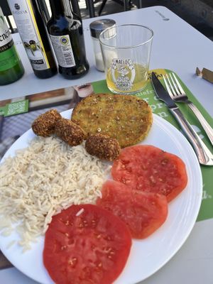   at Duas Ruas Bodeguilla in Melide