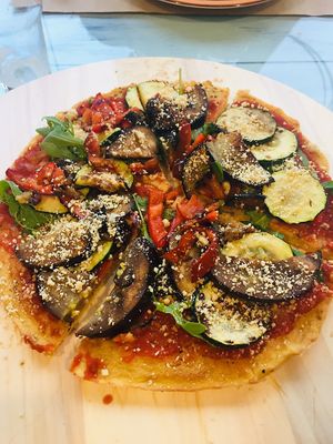Vegan pizza on chickpea doughbase ✨ at SawaBona Art Café in Amposta