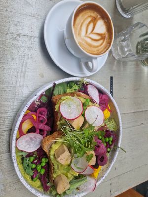 Vegan avo toast at Szimply in Budapest