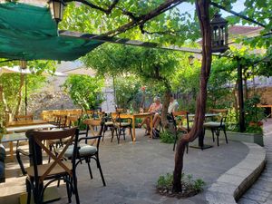  at Nook in Stari Grad