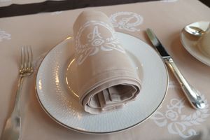 table (!)  at Windows in Geneva