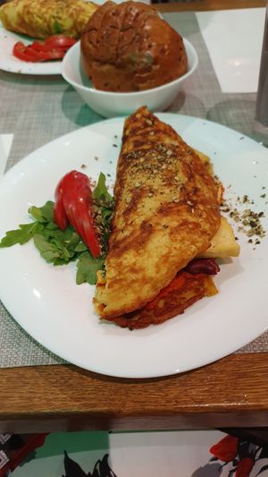 Chickpea-Omelett with ajvar, tofu, beans & corn at Plant Power in Novi Sad