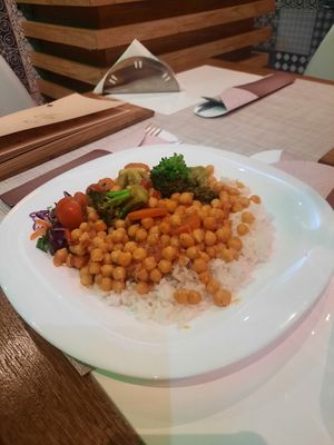 Gluten-free Indian curry at Plant Power in Novi Sad