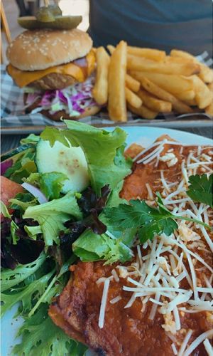 Lasanga and 'Chicken' Burger at Mamma Says in Fairfield