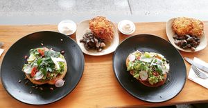 Vegan Avo Smash with Vegan Aoli and homemade Vegan Hashbrowns at Mamma Says in Fairfield