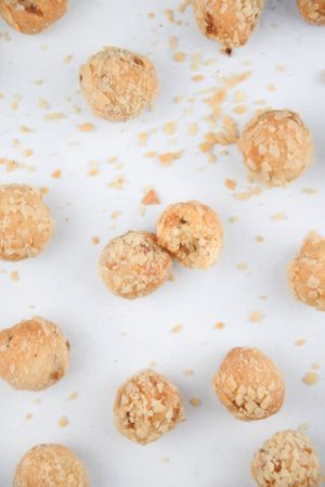 Almond-apricot biscuits at Végourmandises in Memmelshoffen