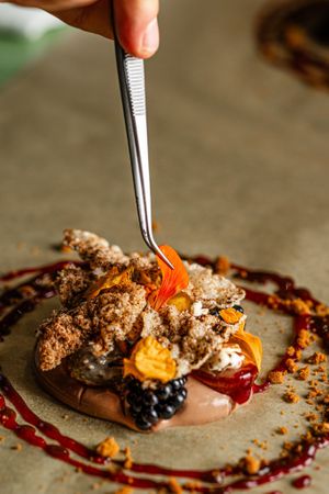 The dessert, always served directly on the table: High of Chai at ANOAH in Zurich