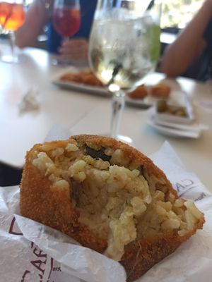  at Caffè Epoca in Catania