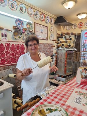 Eva - a lovely lady! at Korosfoi Kurtoskalacs in Siofok