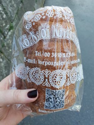 Cinnamon sugar Kürtőskalács aka “chimney cake". at Korosfoi Kurtoskalacs in Siofok