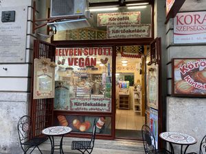 Outside at Korosfoi Kurtoskalacs in Siofok