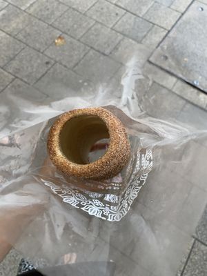 Cinnamon cake at Korosfoi Kurtoskalacs in Siofok